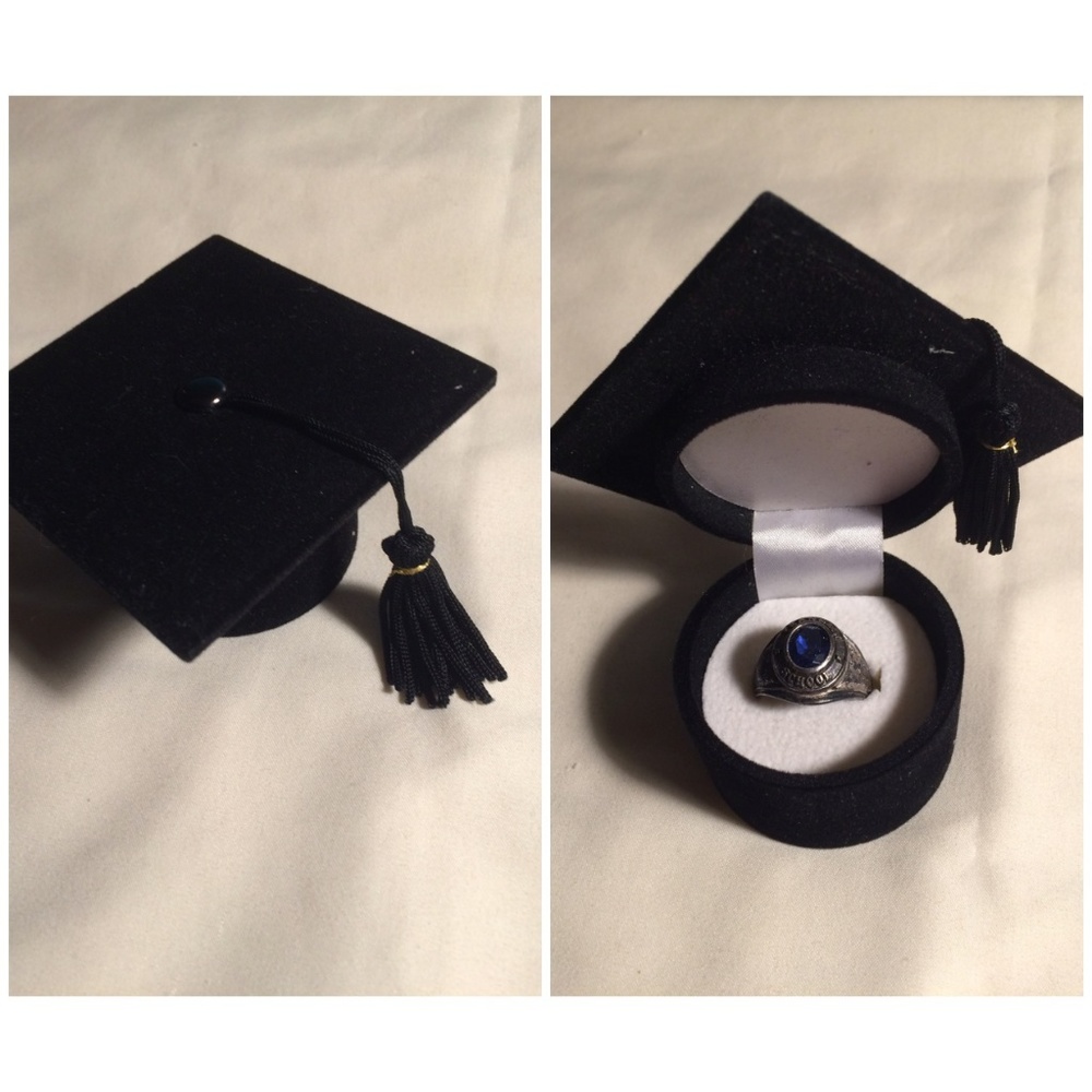 Ring Box - (ring not included)